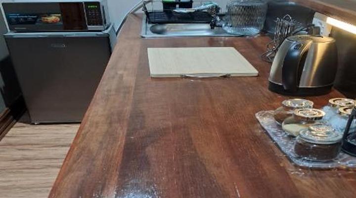 The Nugget Guest Lodge