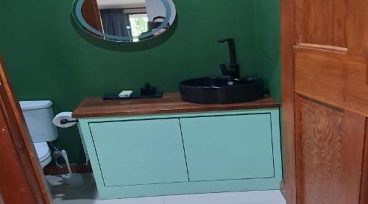 The Nugget Guest Lodge