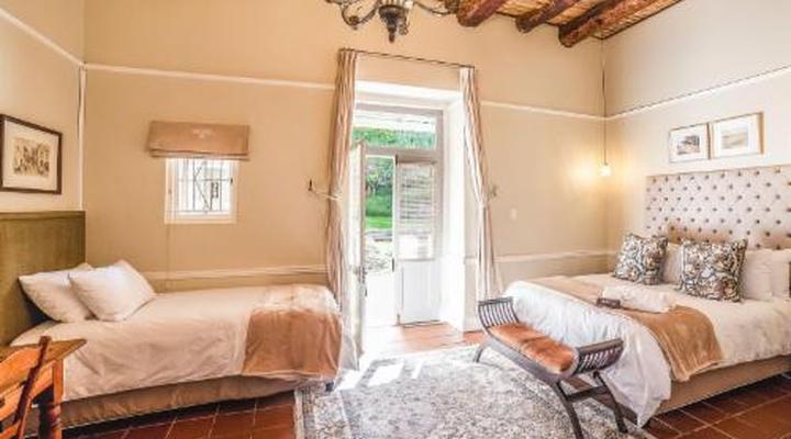 Nantes-Vue Guest House