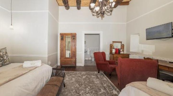 Nantes-Vue Guest House