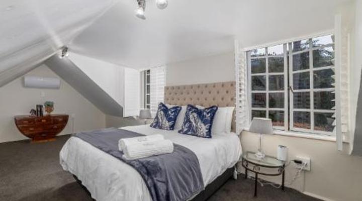 Nantes-Vue Guest House