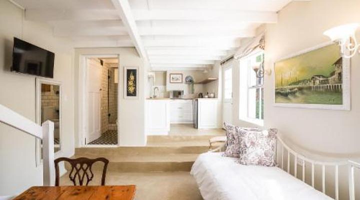 Nantes-Vue Guest House