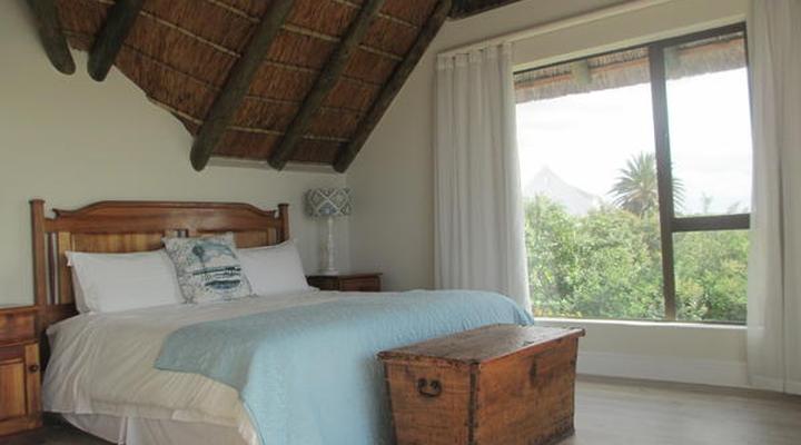 i-Lollo Lodge, River-front Accomodation