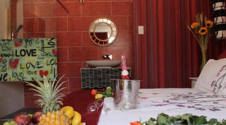 Africa Paradise - OR Tambo Airport Boutique Hotel