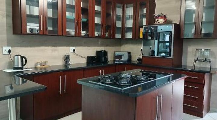 WOW Selfcatering, Tours & Transfers