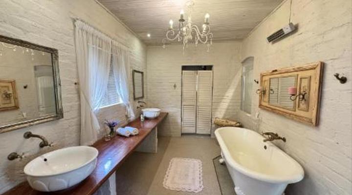 Hartland Country House