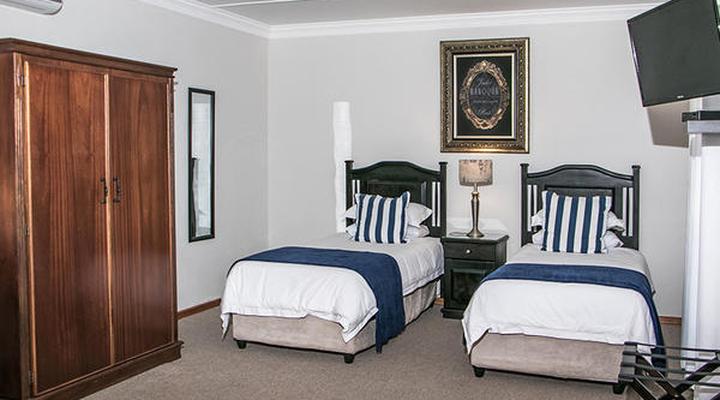 Middle Street Manor B&B