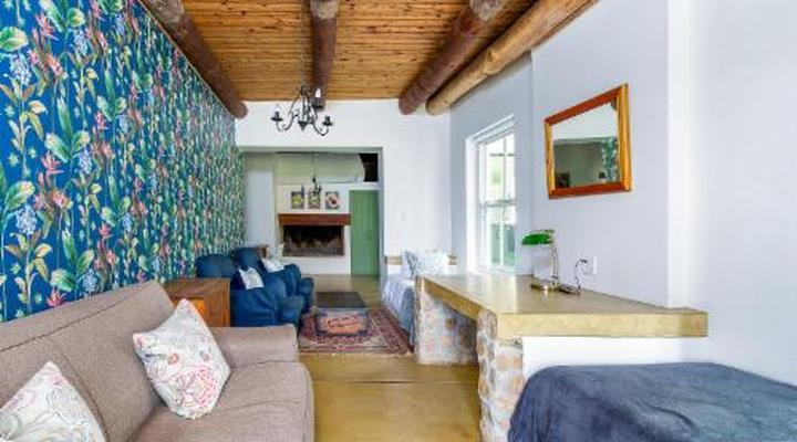 Oewerzicht Tented River Lodge & Farm Cottages