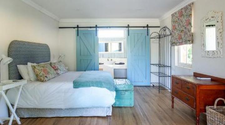 Oewerzicht Tented River Lodge & Farm Cottages