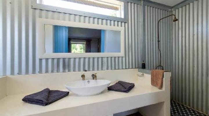 Oewerzicht Tented River Lodge & Farm Cottages