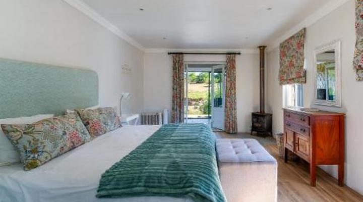 Oewerzicht Tented River Lodge & Farm Cottages