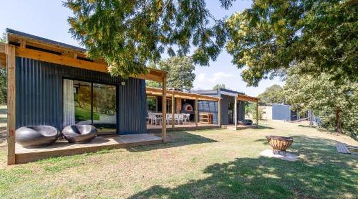 Oewerzicht Tented River Lodge & Farm Cottages