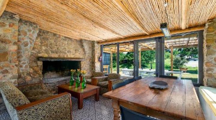 Oewerzicht Tented River Lodge & Farm Cottages