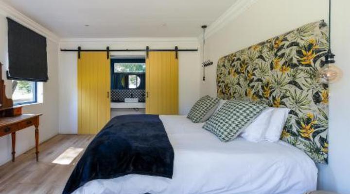 Oewerzicht Tented River Lodge & Farm Cottages