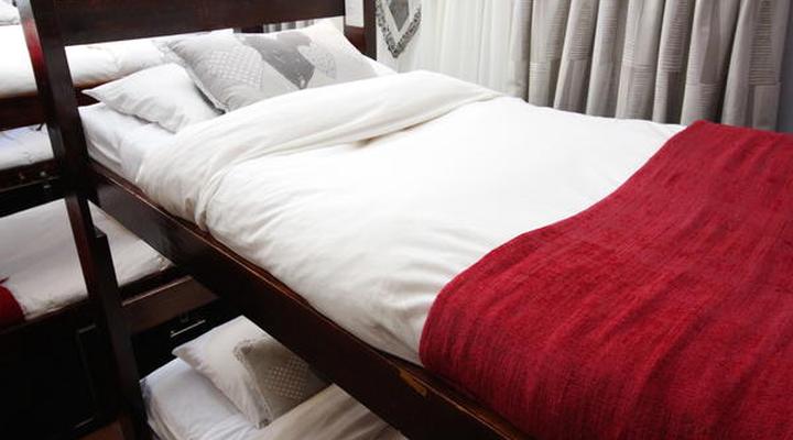 Tube 'n Axe Backpackers Lodge