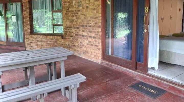 Airport Bird & Game Lodge