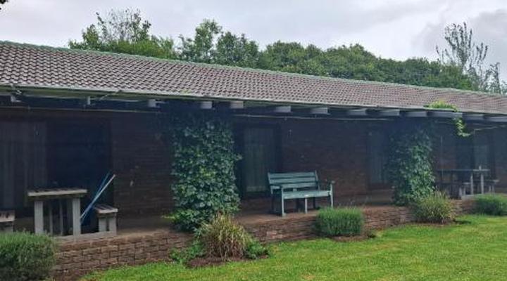 Airport Bird & Game Lodge