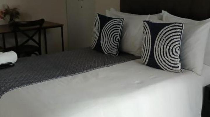 Silver Sevens Guest House - 13 Medefindt Cres