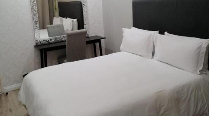 Silver Sevens Guest House - Hoylake Road