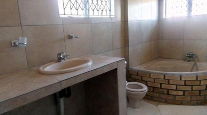 Ntoliwa Bed & Breakfast