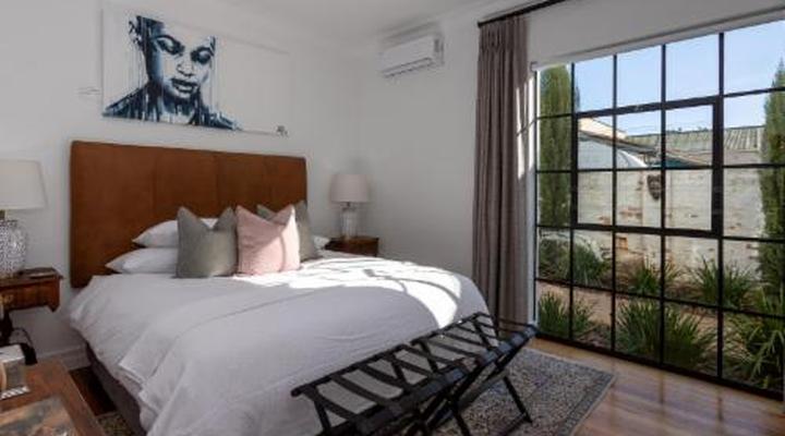 La Maison On Main - 3 Bedroom Self Catering Villa