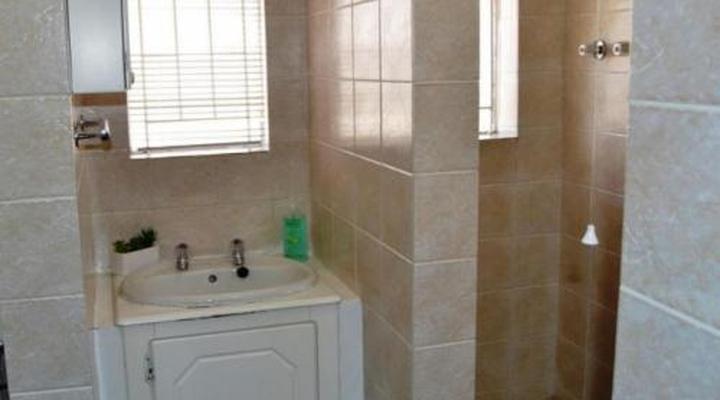 Dennecres 4 Guest House