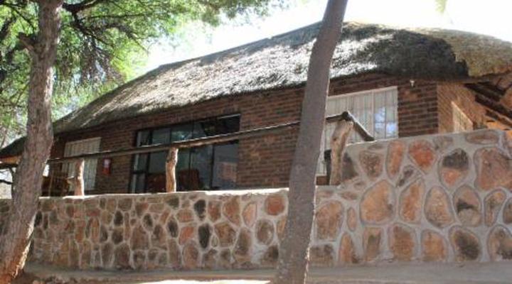 Makoppas Nest River Lodge