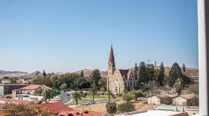 Urban Oasis Apartments @ Freedom Plaza