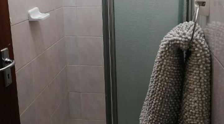 Midway Overnight Rooms