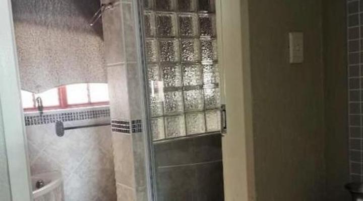 Klyne Jiweel Guesthouse