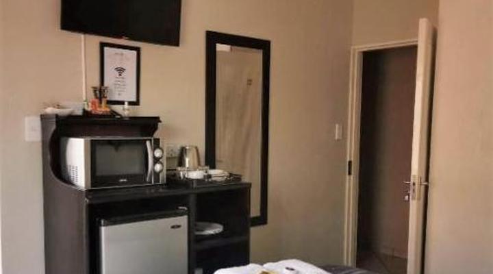 Klyne Jiweel Guesthouse