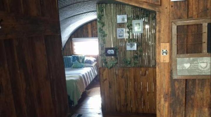 11 Mountain Stream Hot Tub Accommodation