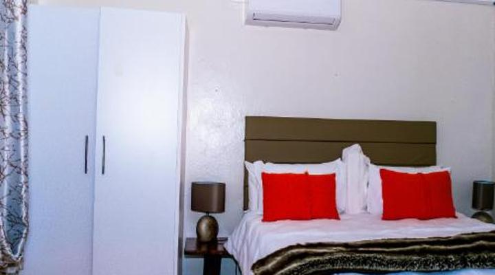 Abenab Lodge & Safaris