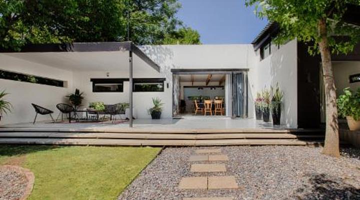 The River Cottage and Mainhouse at Woodlands