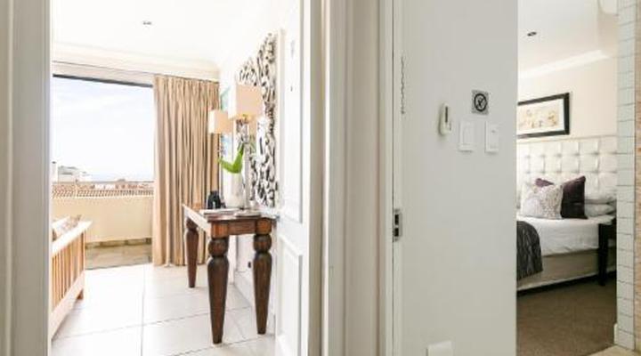 Harbour Square Hotel