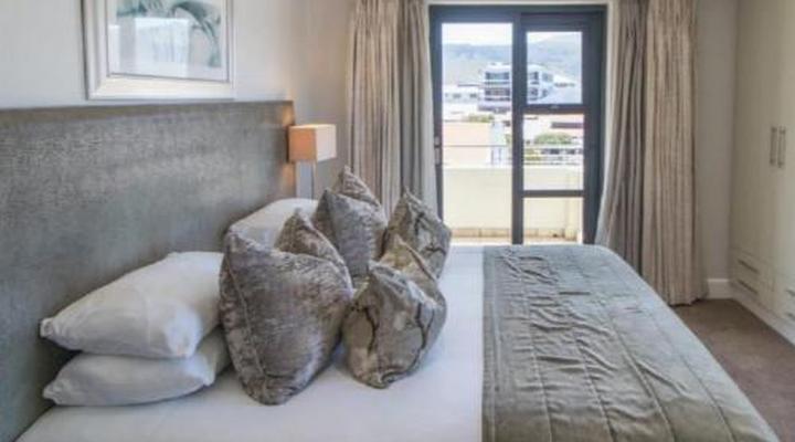 Harbour Square Hotel