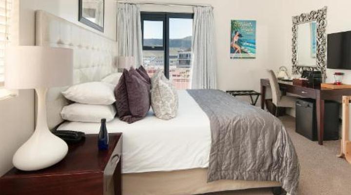 Harbour Square Hotel