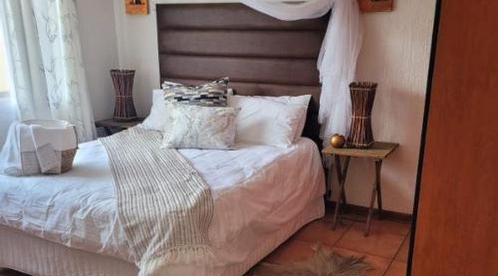 Hoedspruit Wildlife Estate (Indlovu Lodge)