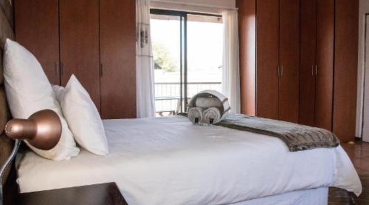 Hoedspruit Wildlife Estate (Indlovu Lodge)