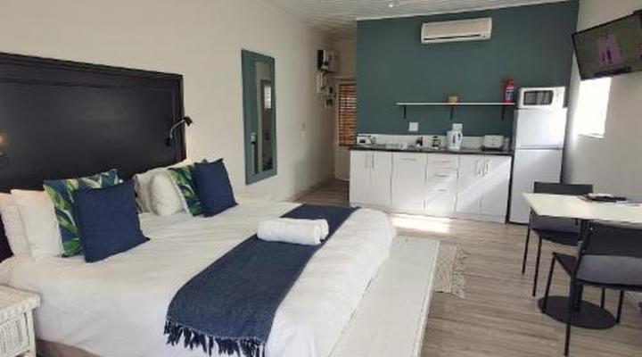 Jolly Jenny @ The Dunes