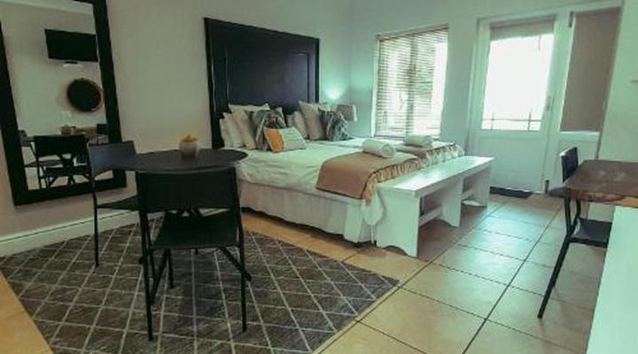 Jolly Jenny @ The Dunes