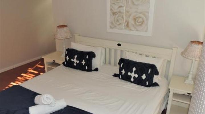 Jolly Jenny @ The Dunes