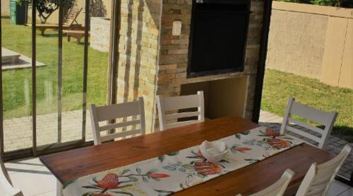 Rovy Villas Luxurious Chalet