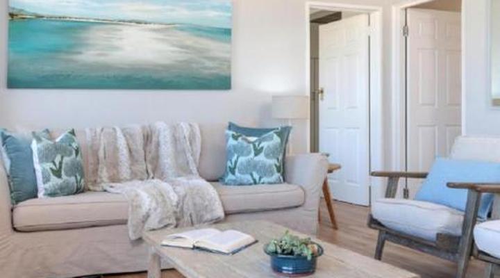 Shores Edge Cottage and Seapearl Ocean Front Villa