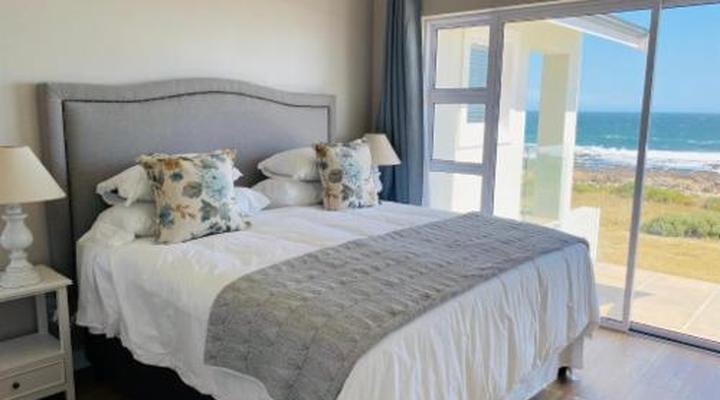 Shores Edge Cottage and Seapearl Ocean Front Villa