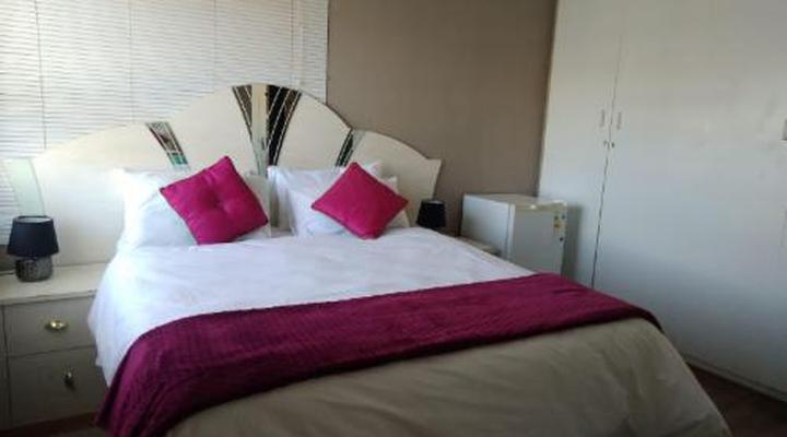 Lapaleholo Guest House