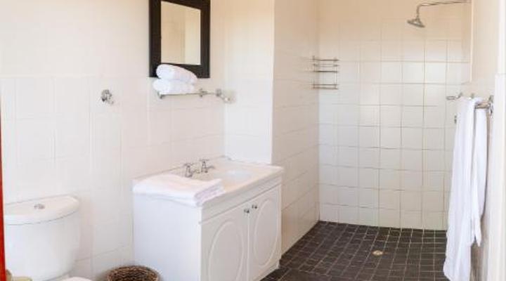 Marinvia Trust T/A Rooilande Guest Farm