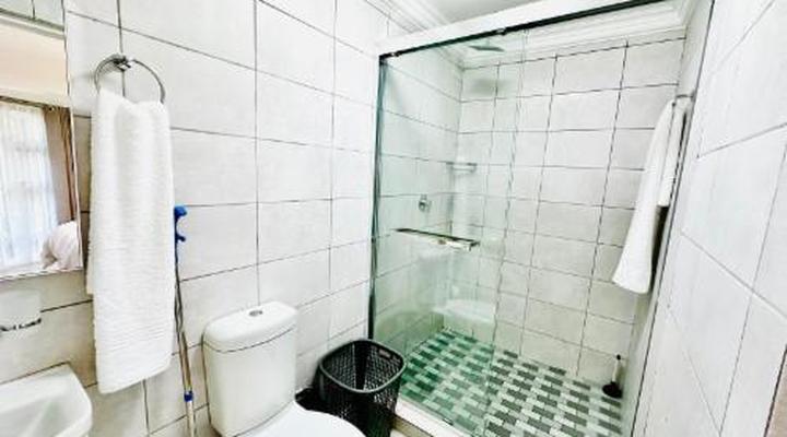 C and C Hotel Vibes CPT Plattekloof