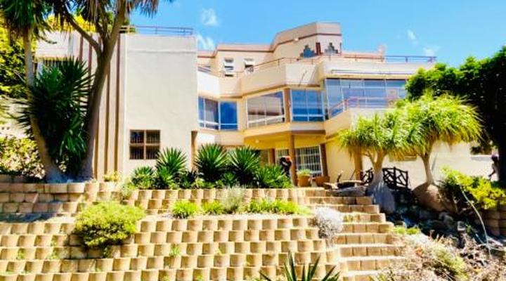 C and C Hotel Vibes CPT Plattekloof