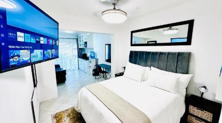 C and C Hotel Vibes CPT Plattekloof